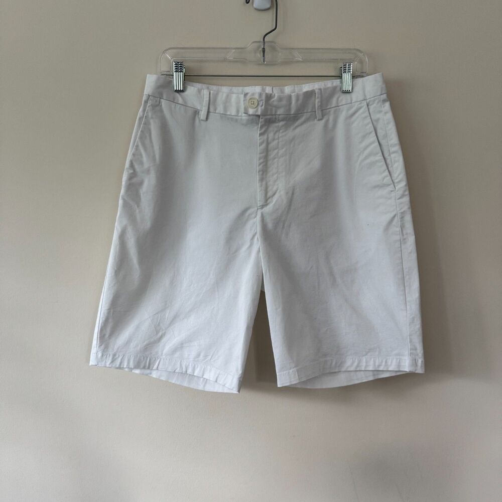 Calvin Klein Men's White Chino Shorts - Classic & Versatile Size 32